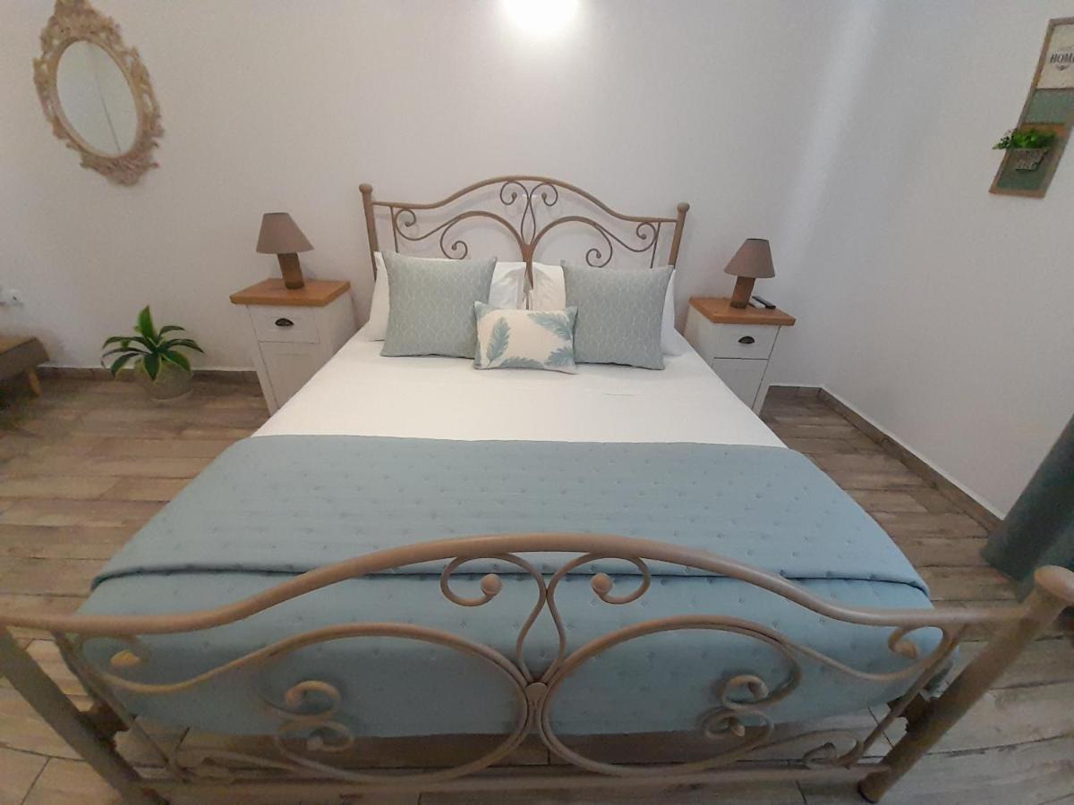 Alisachni Apartment Kini Bagian luar foto