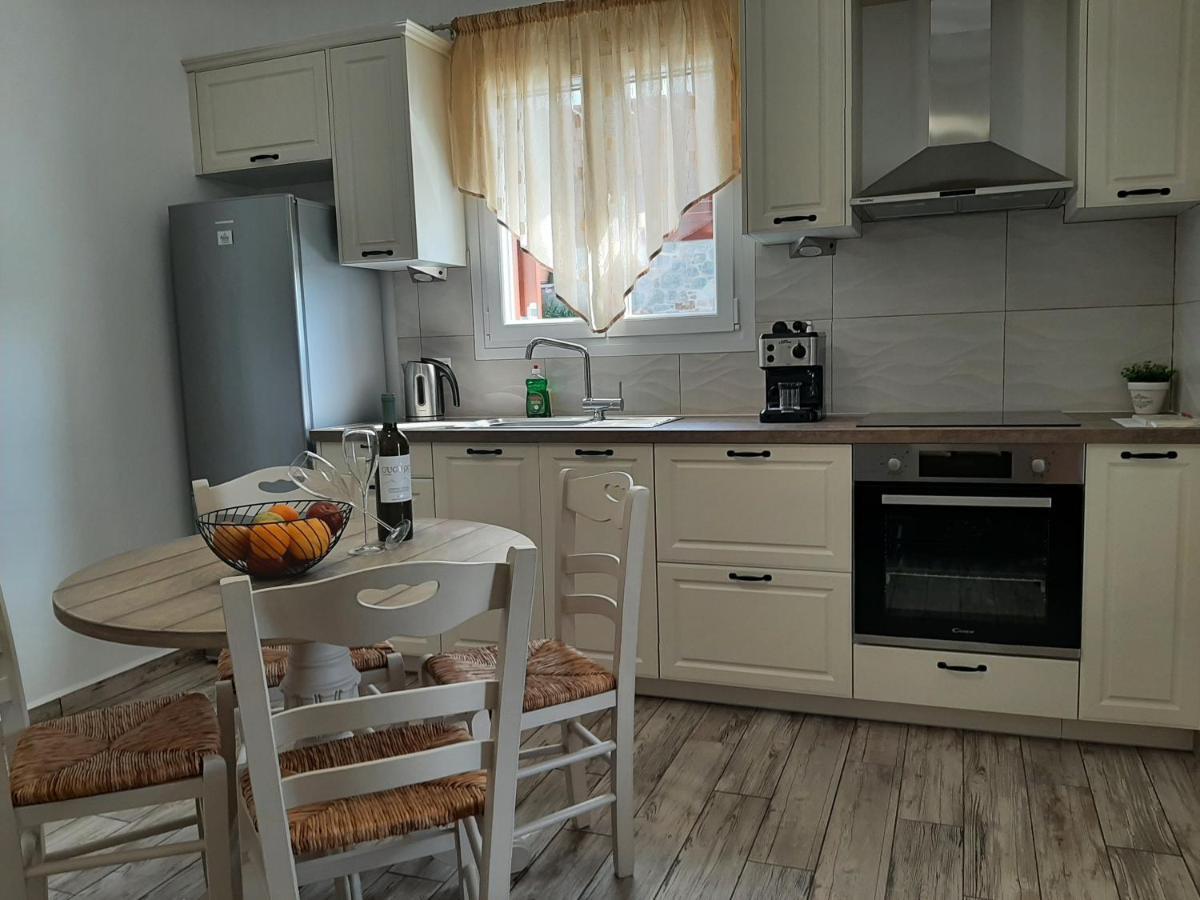 Alisachni Apartment Kini Bagian luar foto
