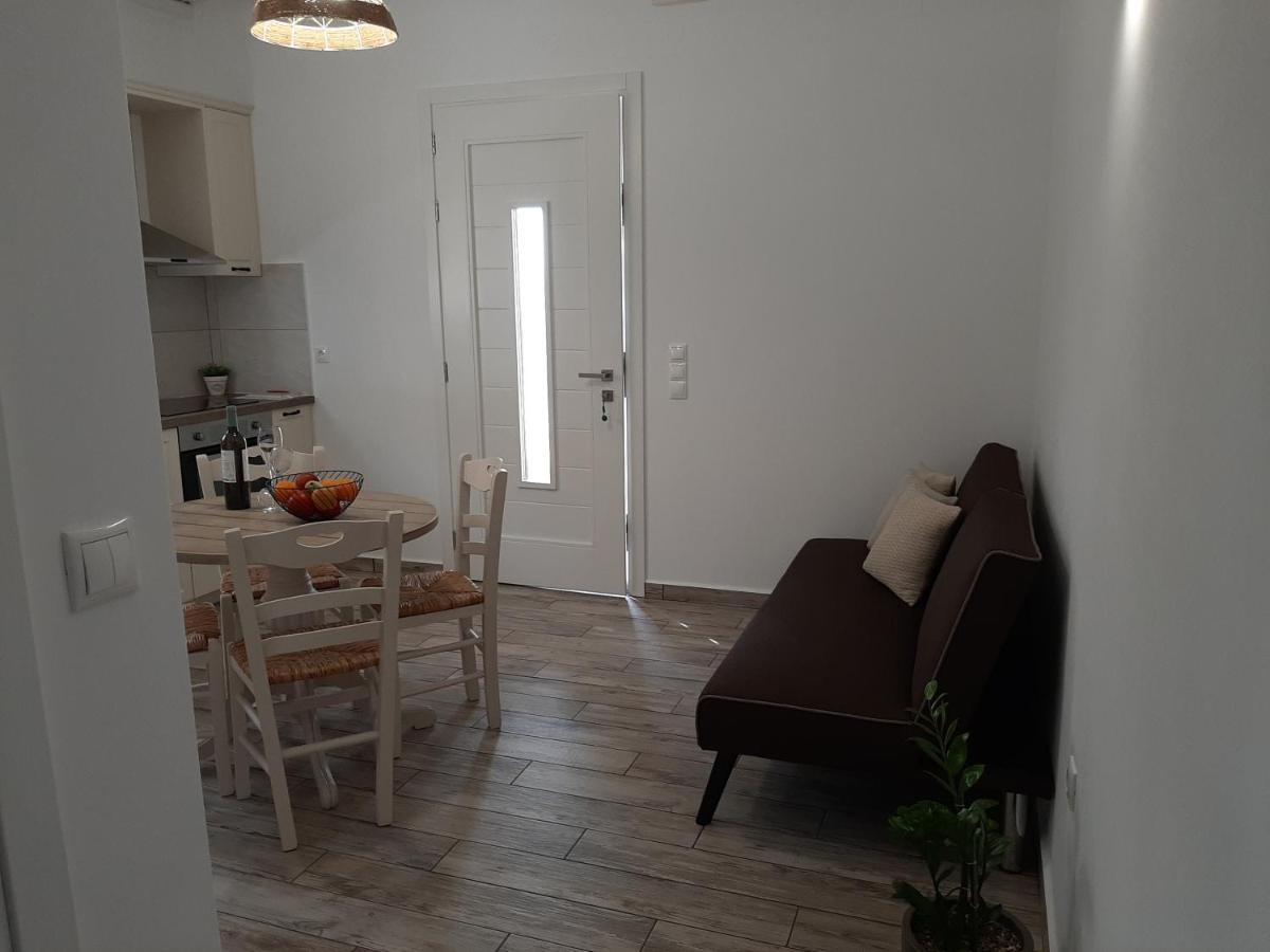 Alisachni Apartment Kini Bagian luar foto